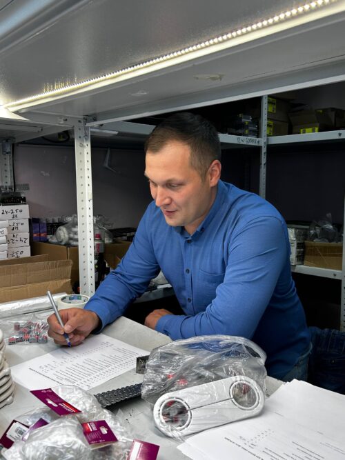 «Освещение за наш счёт»: при заказе потолка в «Репе» — светильники в подарок!